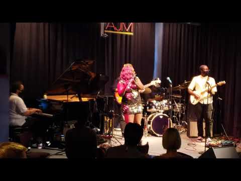 amber Flutienastiness Underwood Blue Room