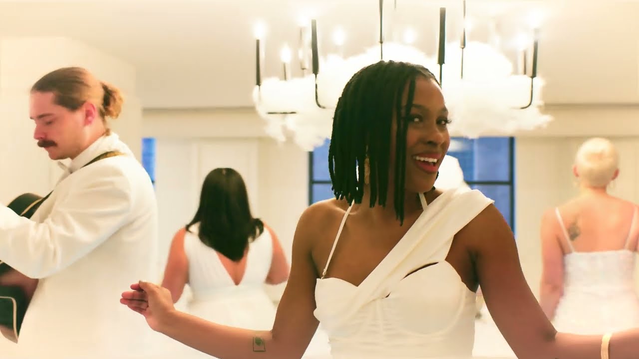 Twice On Sunday Band's 'The Sunday Serenade' performs SAY A LITTLE PRAYER by ARETHA FRANKLIN