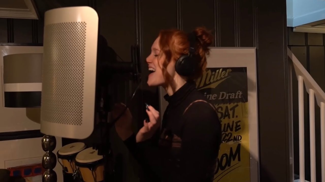 The Whips - Hopelessly Devoted to You (Live feat. Lucy Brock) | Groove Cover